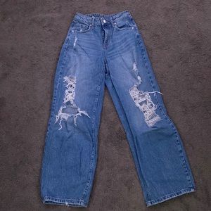 Extra Baggy ripped blue jeans- mid rise